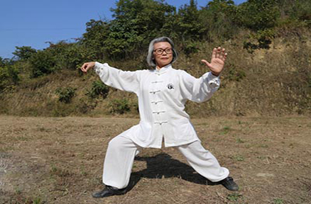 如何操練松靜功？