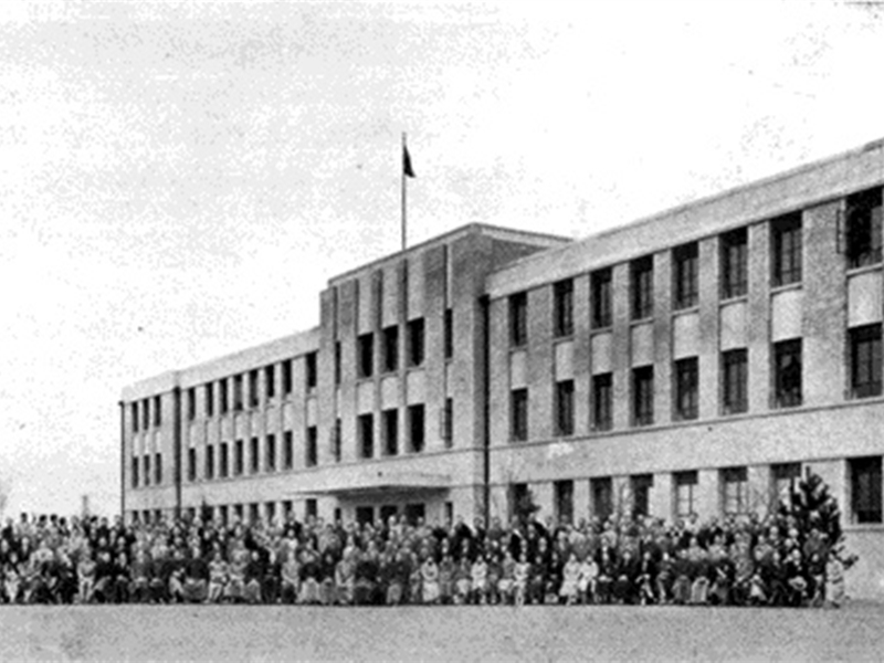 1928年設(shè)立衛(wèi)生部，建立中央醫(yī)院