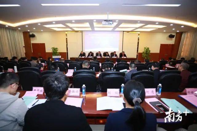 徐慶鋒出席梅州市中醫(yī)藥傳承創(chuàng)新發(fā)展暨新冠疫情防控專(zhuān)題研討班并講座